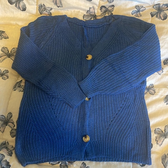 LAST ONE!!! Lantern Sleeve Cardigan - Picture 3 of 3